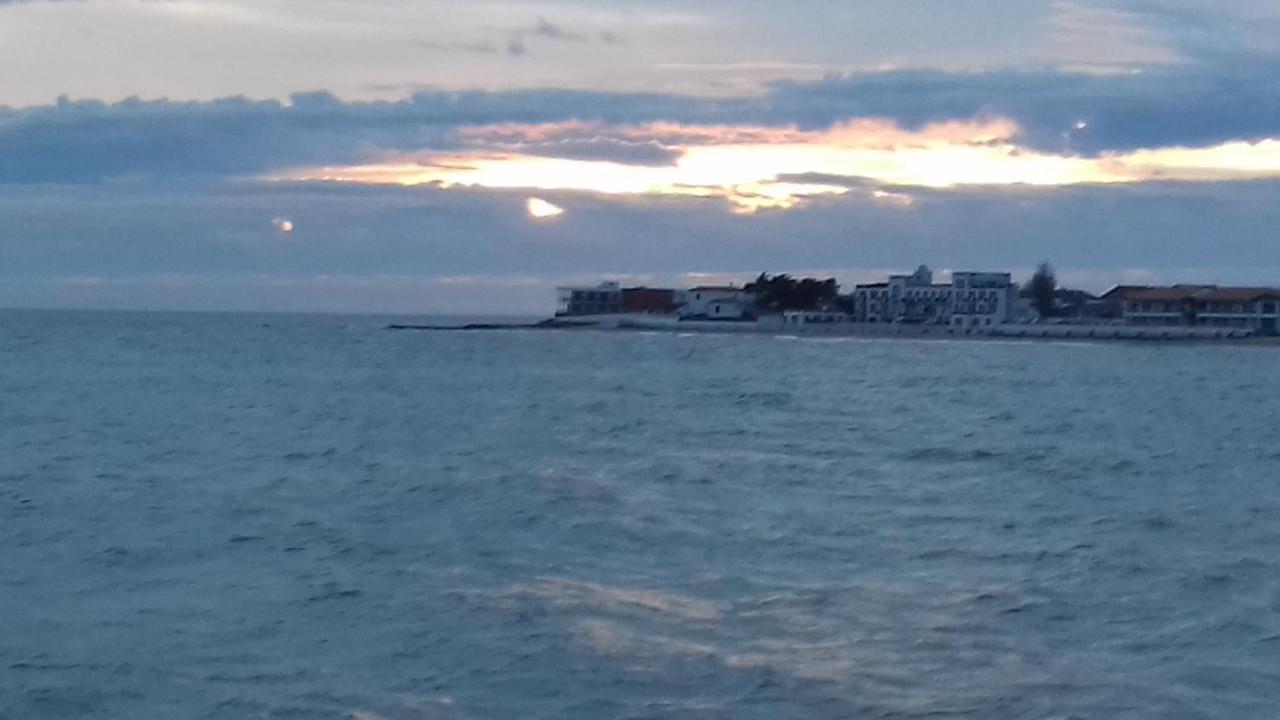 La Maison Du Pecheur La Tranche-sur-Mer Esterno foto